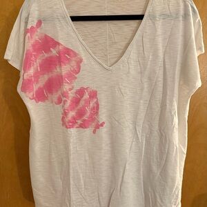 Lilly Pulitzer White and Pink Short Sleeve V-Neck Tee